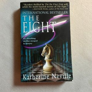 📚2/$6  The Eight #1 in Series